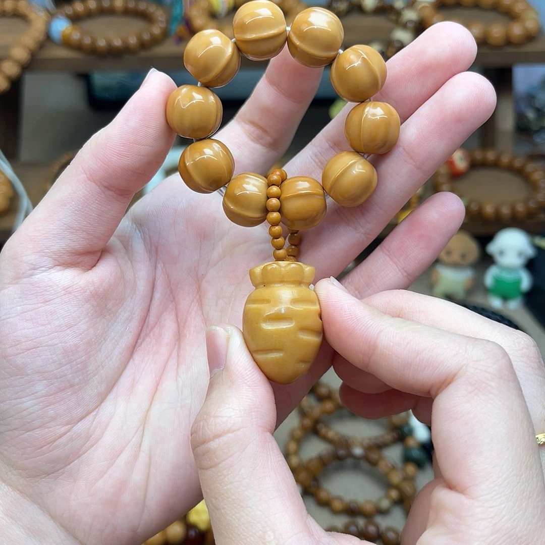 猴头核桃吊坠色*手捻搭配胡萝卜