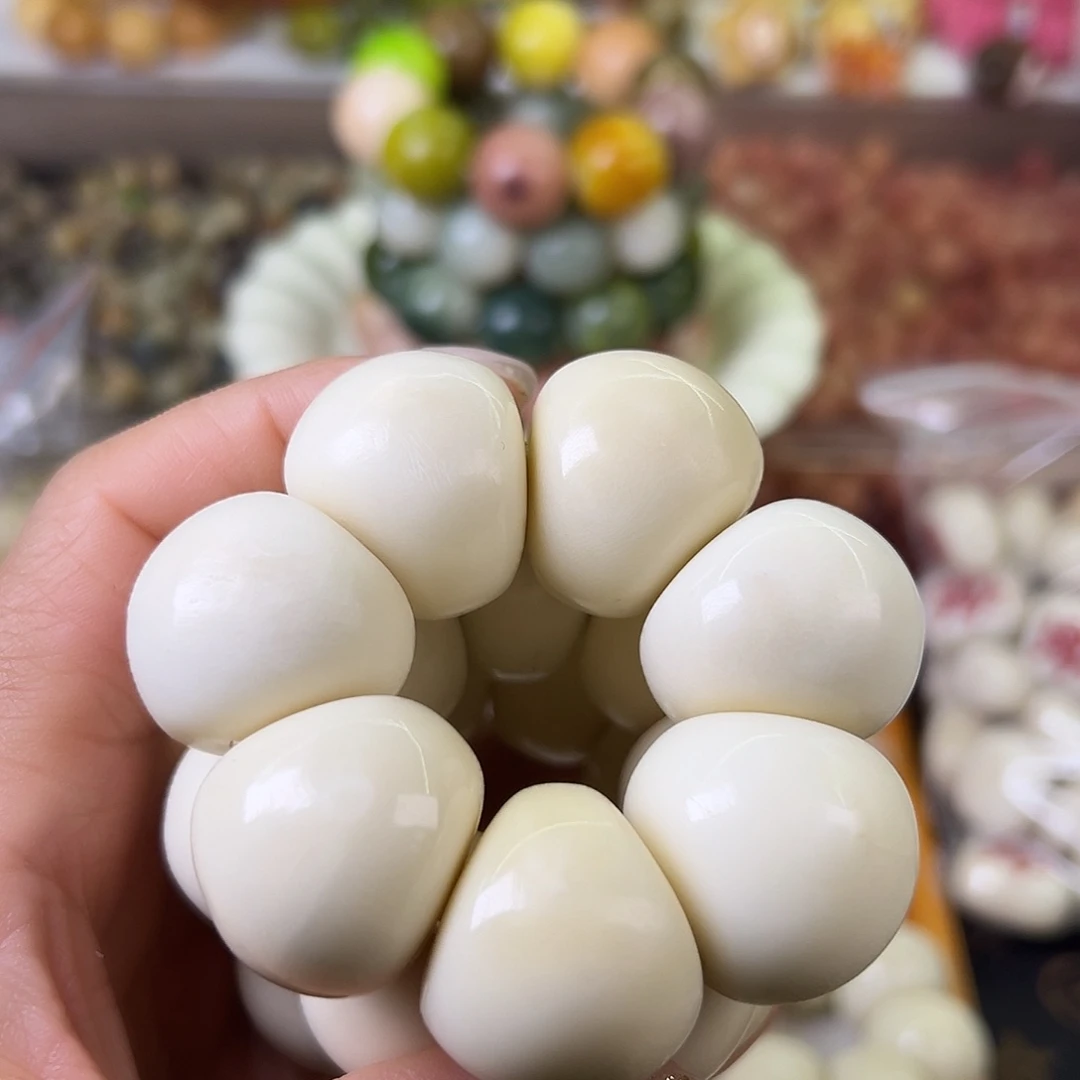 菩提根/象牙果吊坠微瑕25白山竹手捻一个表面有微微瑕