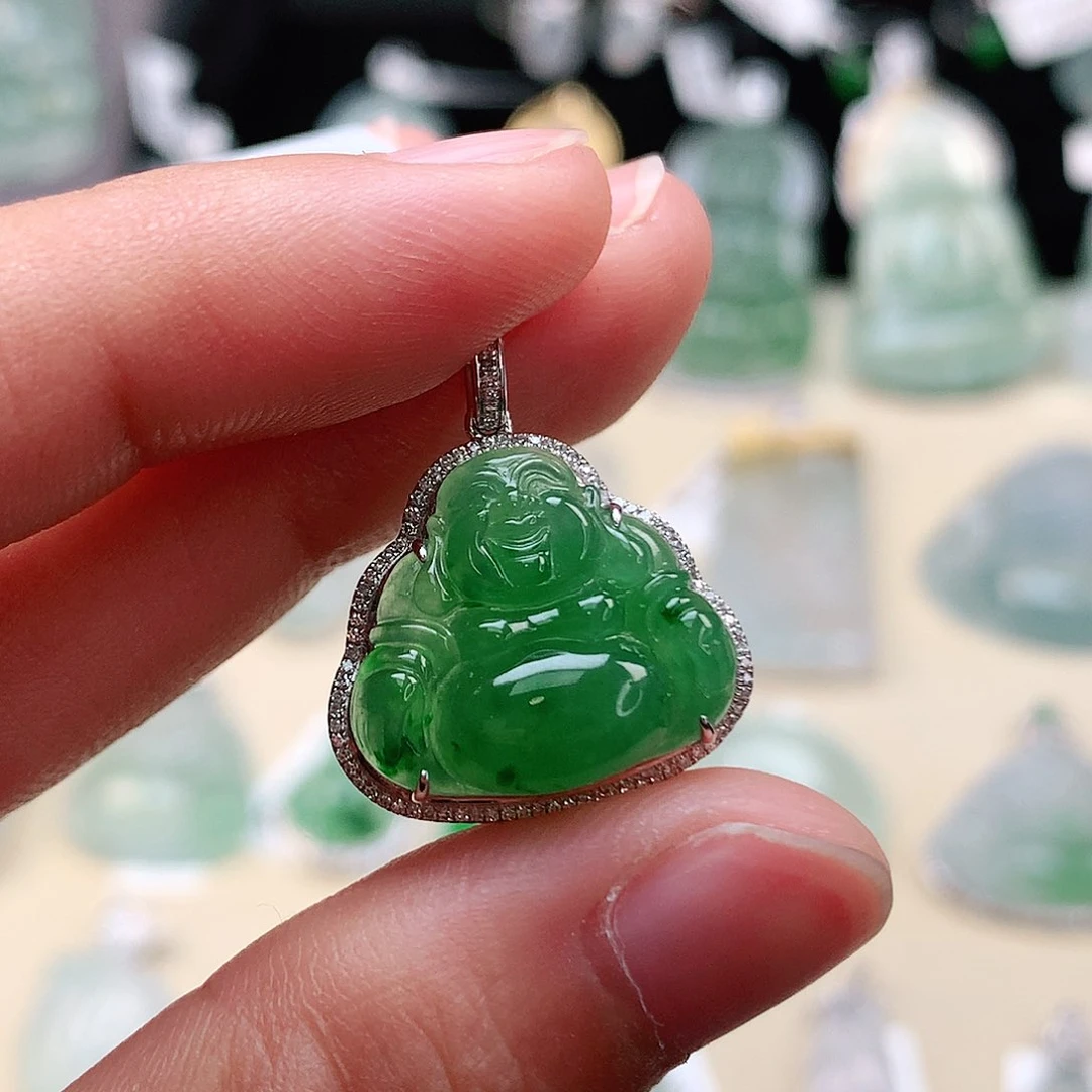 翡翠18K金镶嵌颈饰佛公
