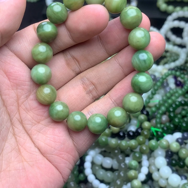 D***I和田玉未镶嵌手串