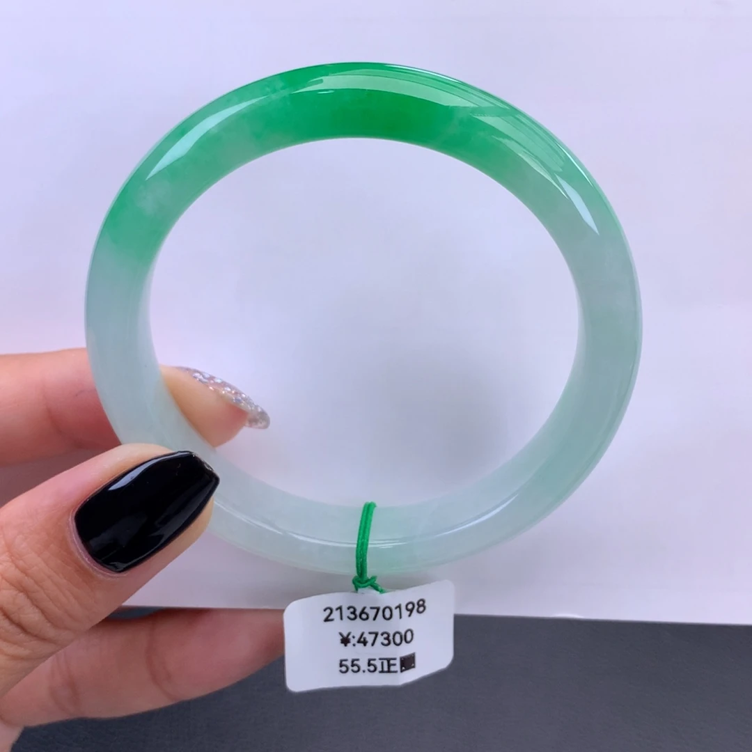 未镶嵌手镯翡翠一手）糯冰阳绿手镯（有瑕捡漏）