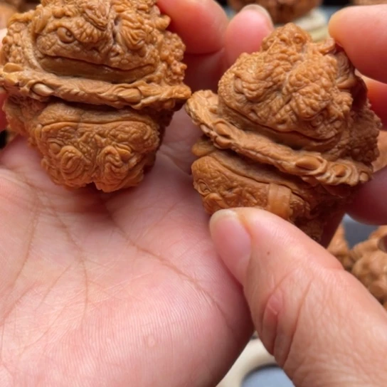 手串/手链核桃鯤山海经金蝉蛤蟆头核桃雕刻核桃
