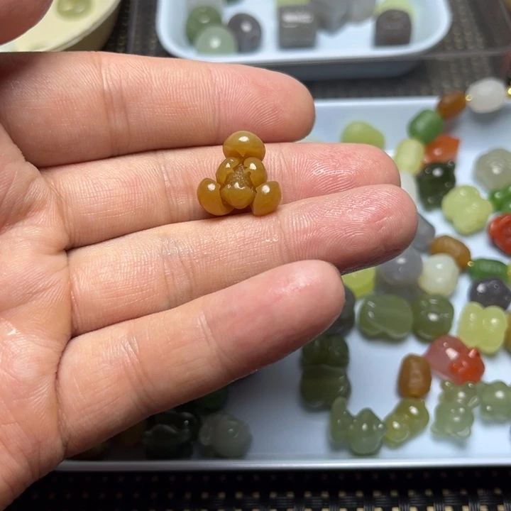 华***兔手链未镶嵌和田玉（糖玉）