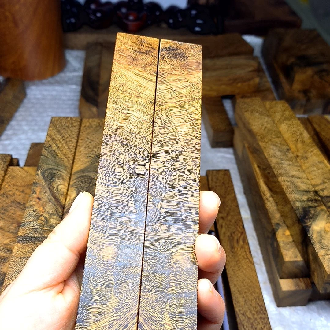 都***灵鸡翅木直播间一物一拍