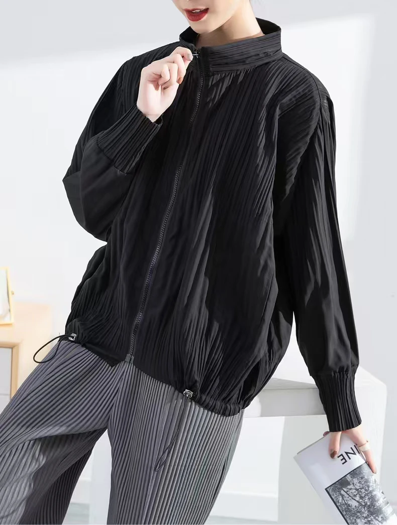 2025新款三宅褶皱外套