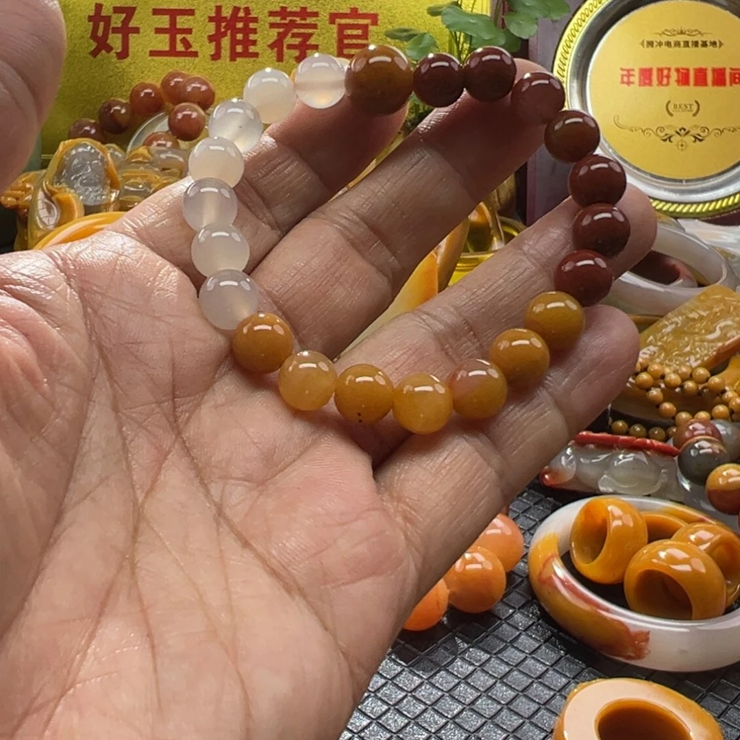 石英质玉未镶嵌颈饰