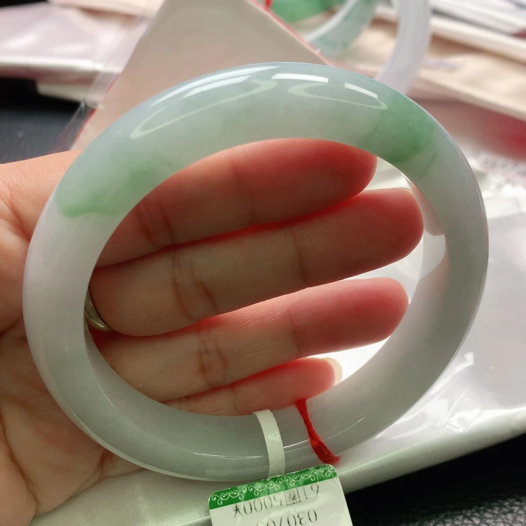 翡翠未镶嵌手镯缅甸61.62