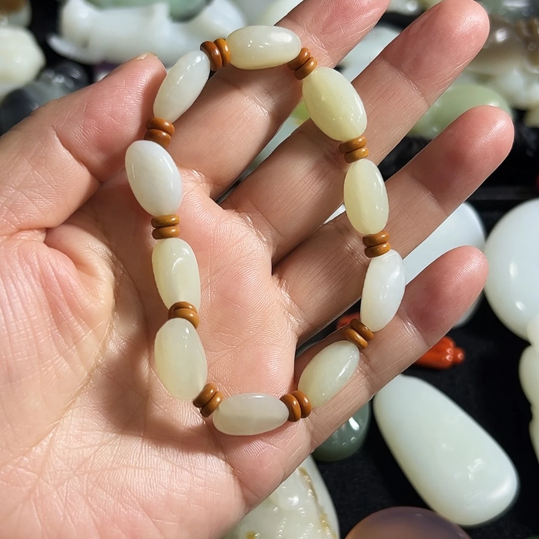 和田玉（糖玉）未镶嵌手链