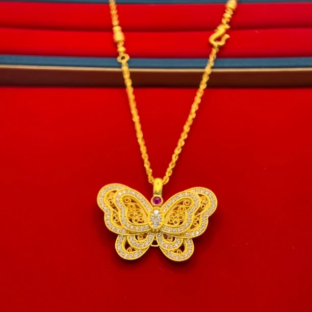 坠链均足银锆石 点钻倾城花丝蝴蝶吊坠