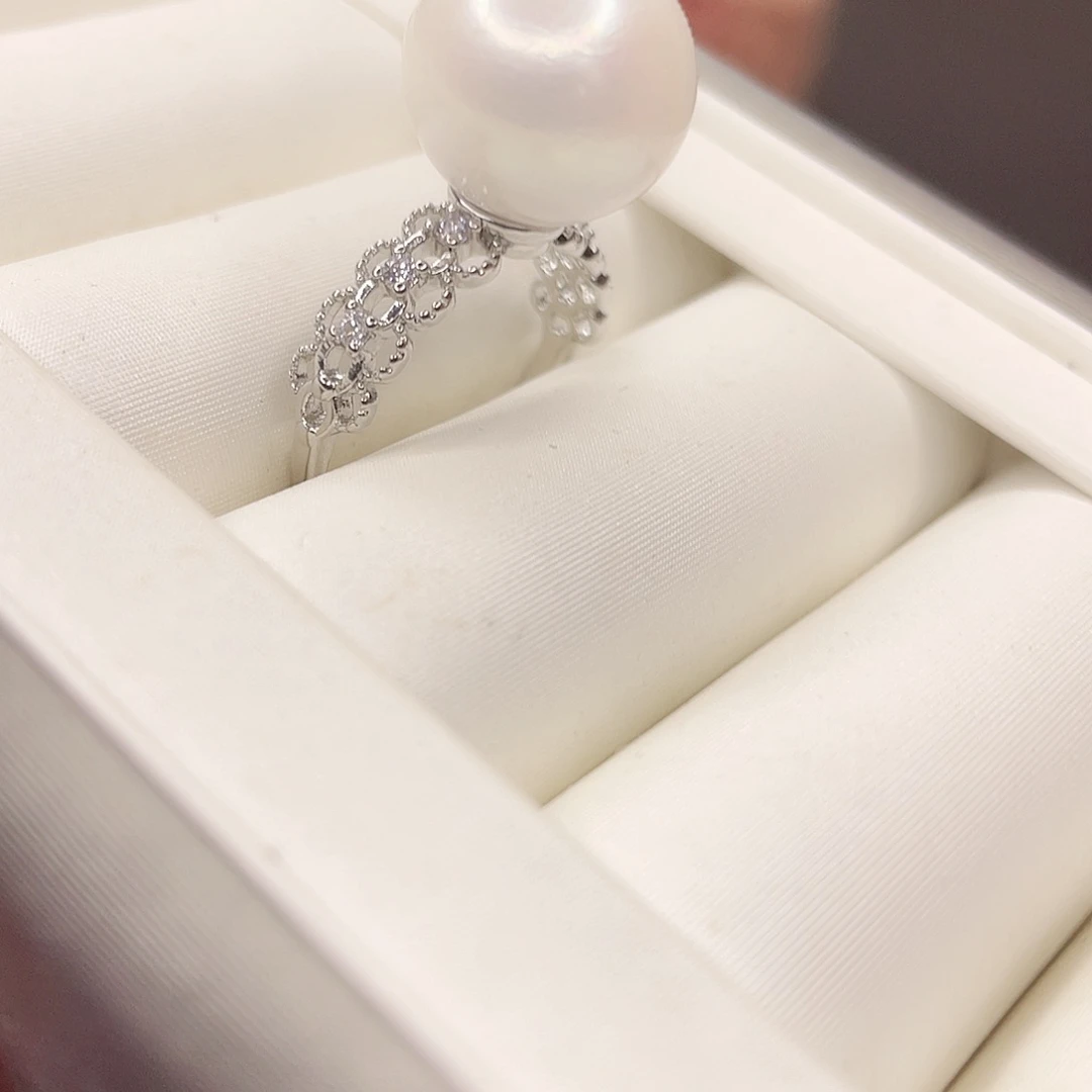 淡水珍珠吊坠(赠链)未镶嵌