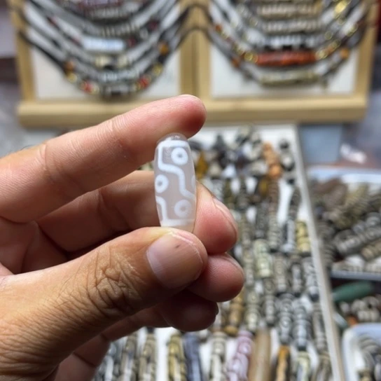 招***寳未镶嵌颈饰玛瑙/玉髓
