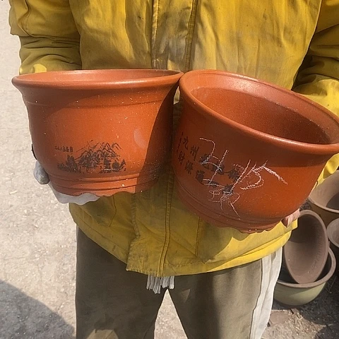 紫砂中国宜兴紫砂花盆，