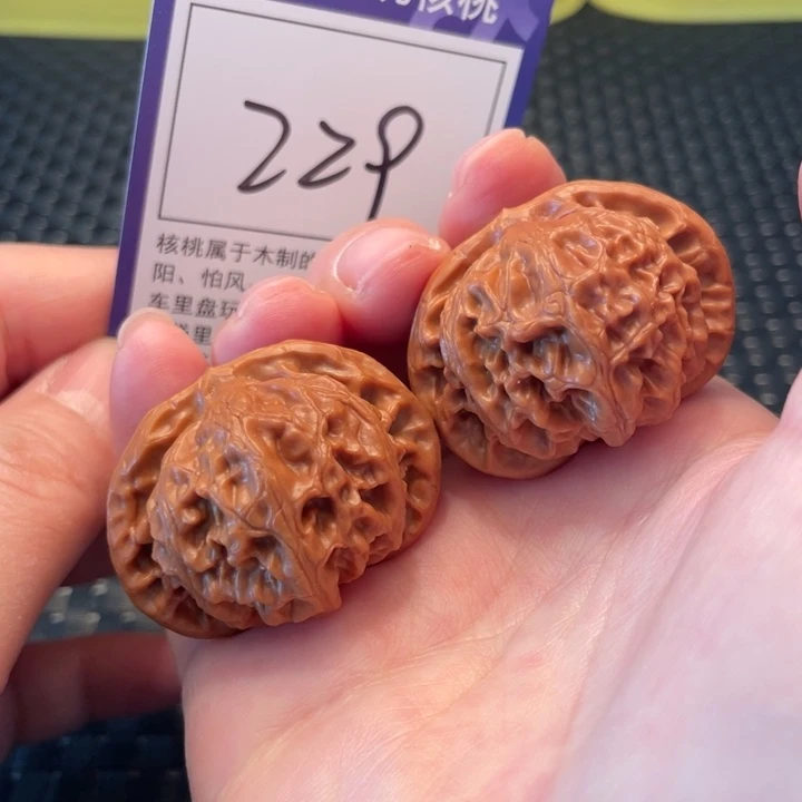 文玩核桃把件40宫灯229