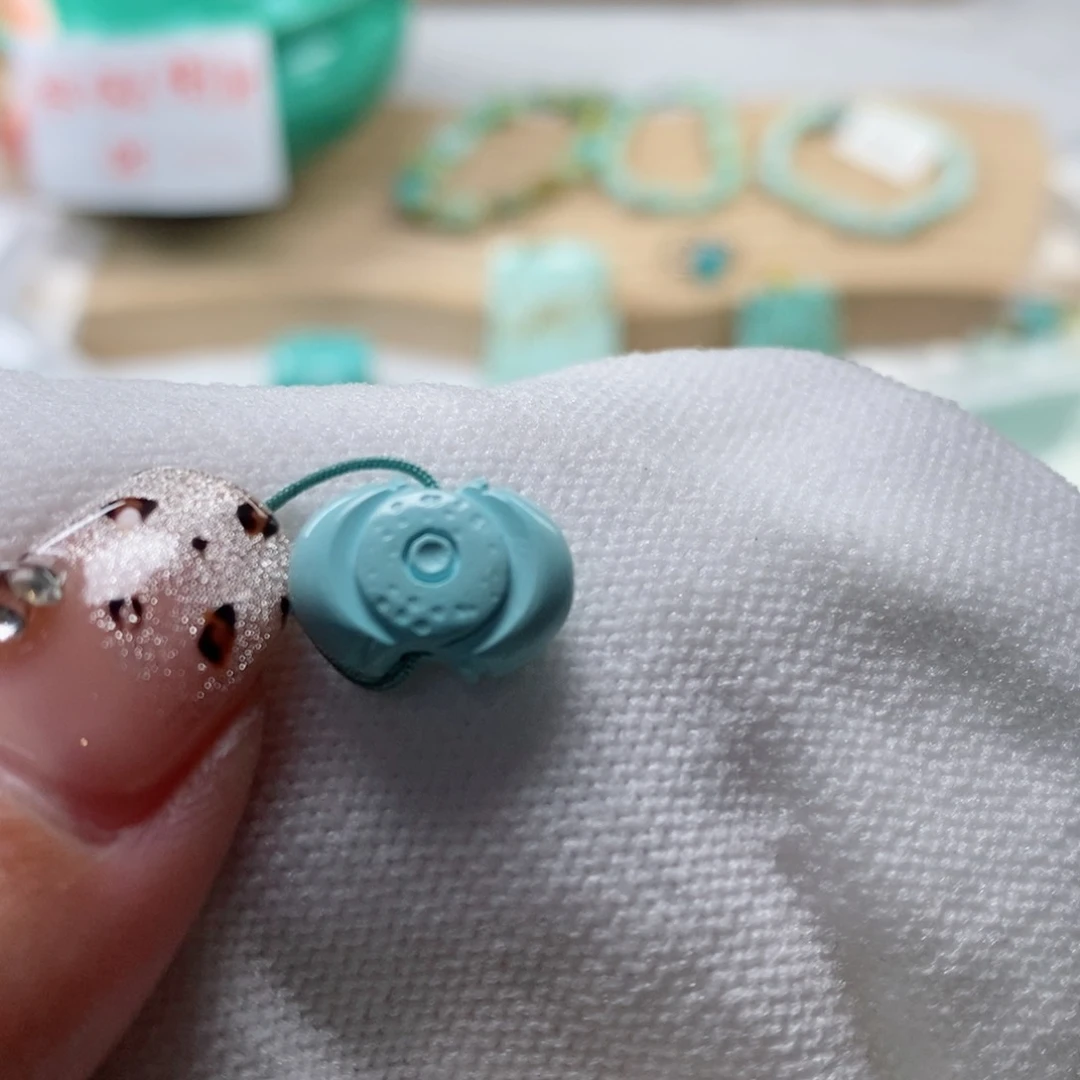 绿松石颈饰未镶嵌