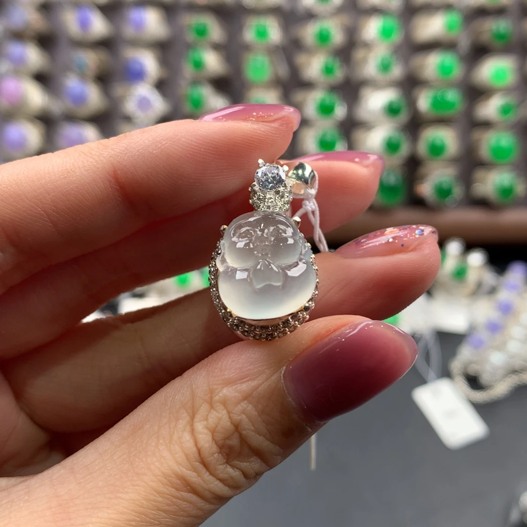 定制翡翠未镶嵌宝宝佛