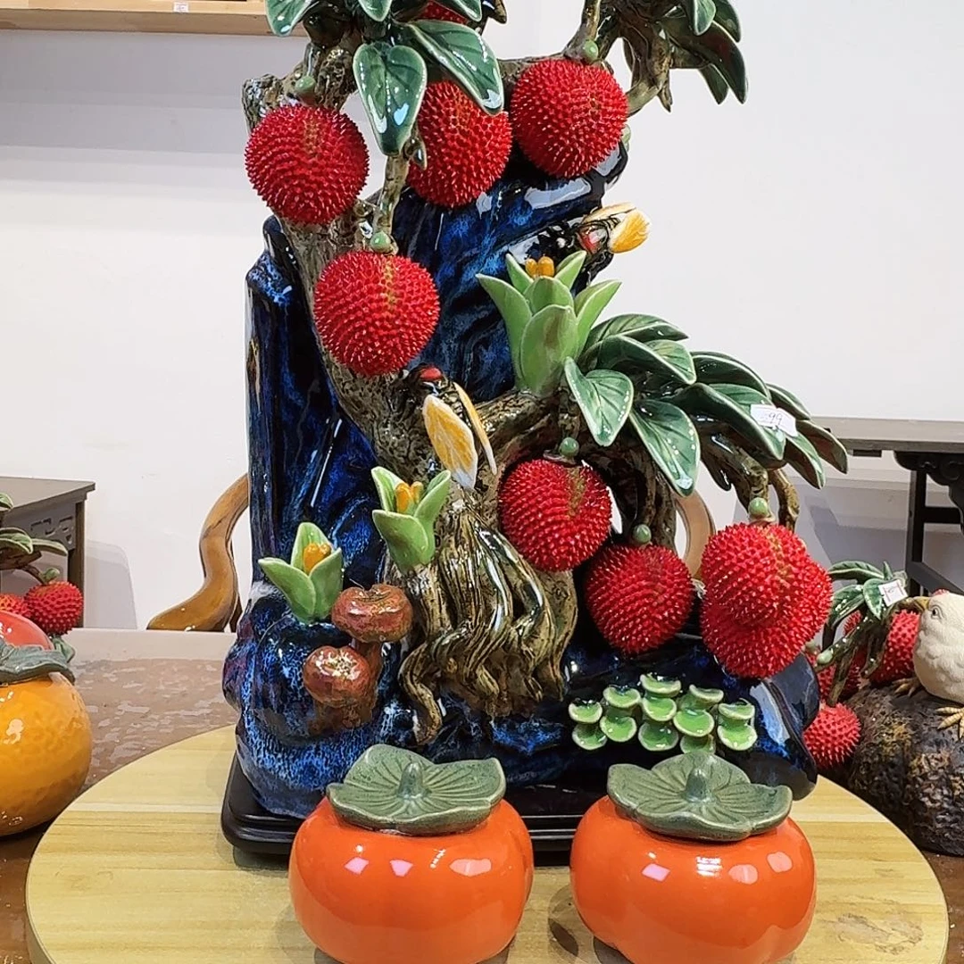 陶瓷镇店之宝荔枝摆件