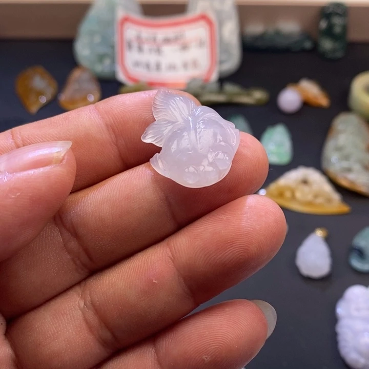 翡翠未镶嵌颈饰翡翠