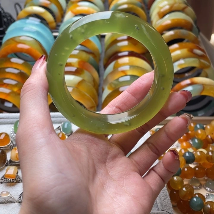 蛇纹石玉手镯未镶嵌60.5