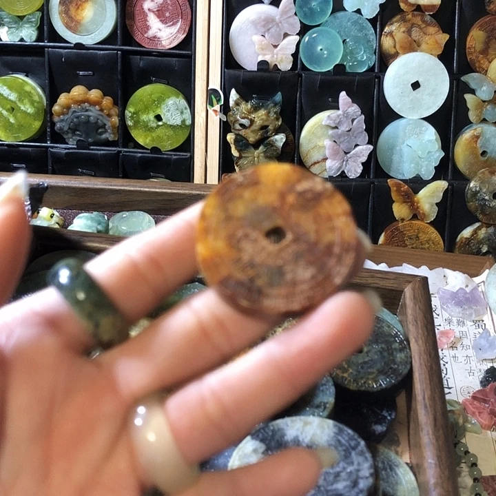 岫玉未镶嵌岫玉挂件