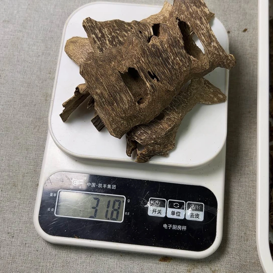沉香沉香碎屑阿*越南芽庄老壳子31克