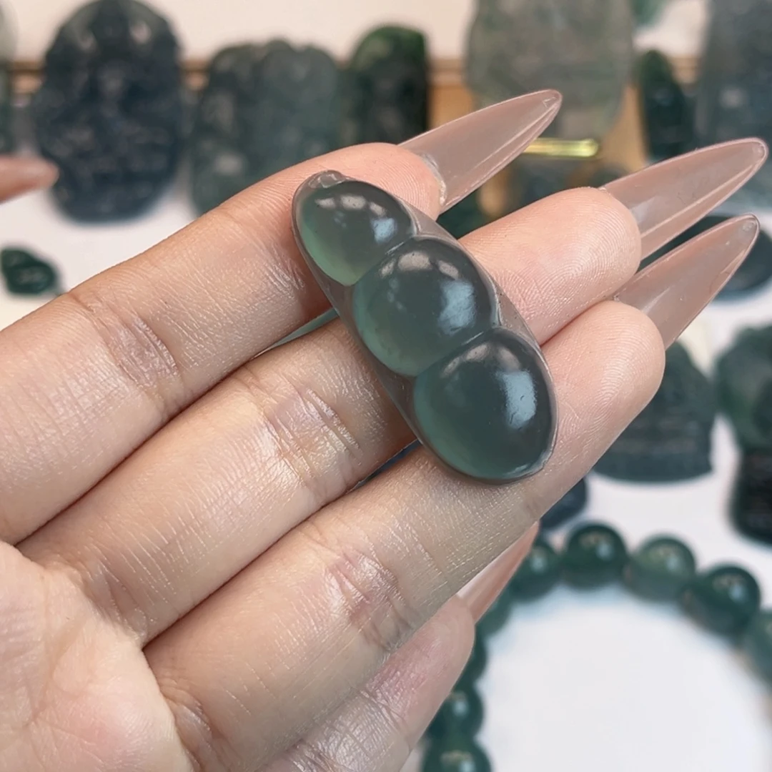 定制翡翠未镶嵌翡翠