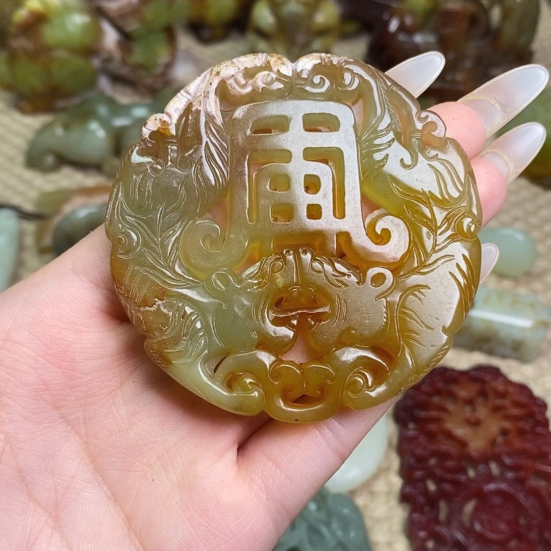 未镶嵌蛇纹石玉颈饰