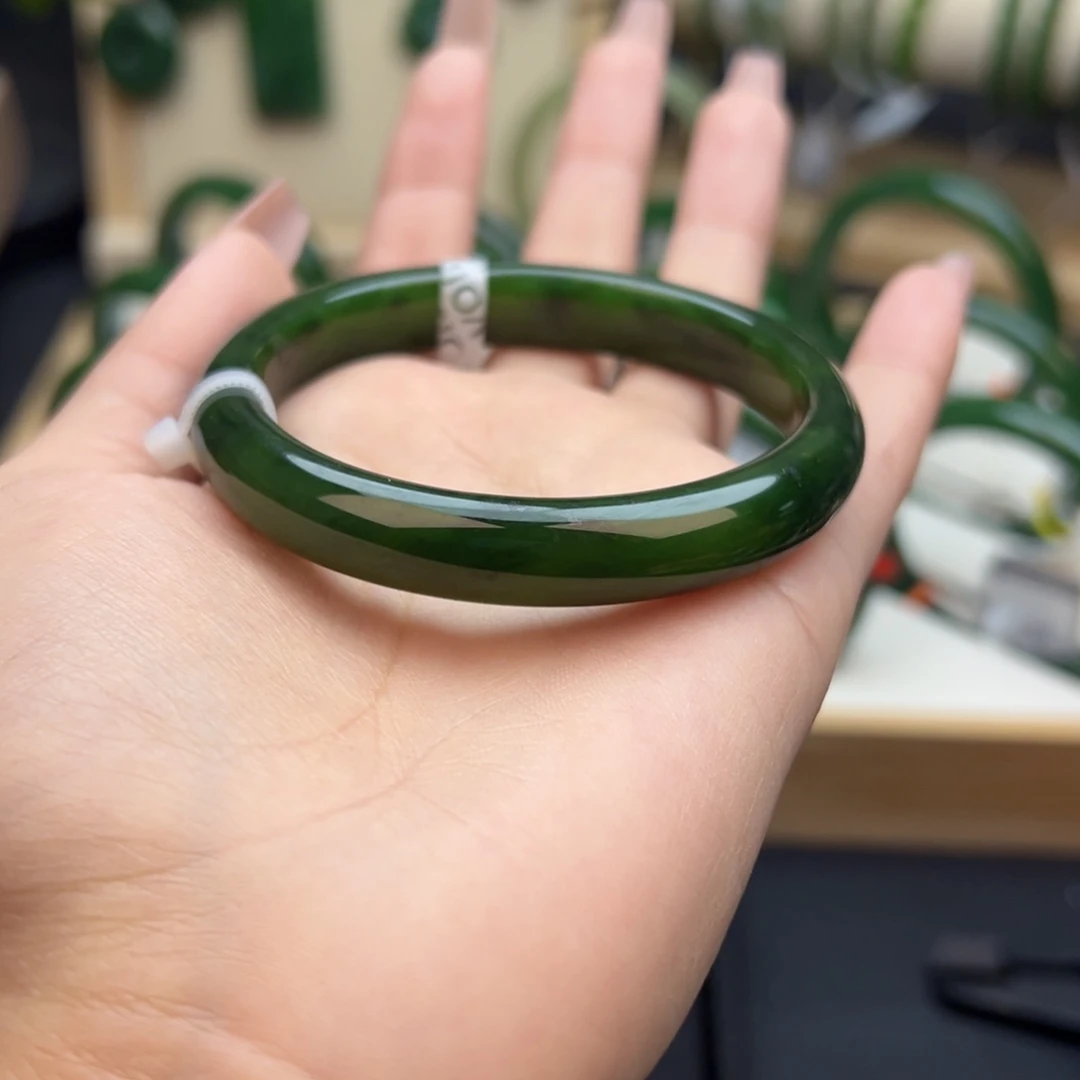 和田玉（糖玉）未镶嵌手镯