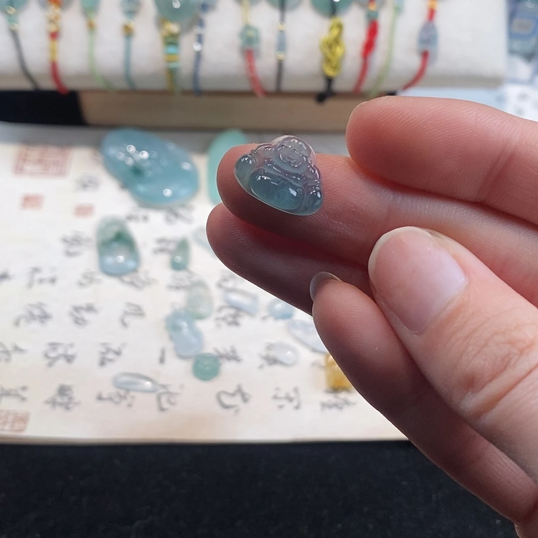 翡翠颈饰未镶嵌天然翡翠