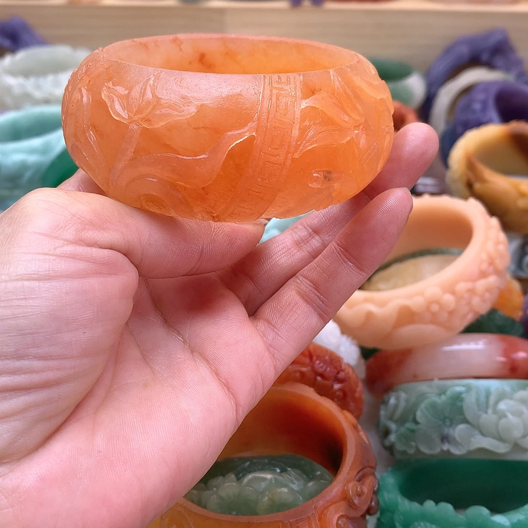 未镶嵌手镯石英质玉如*