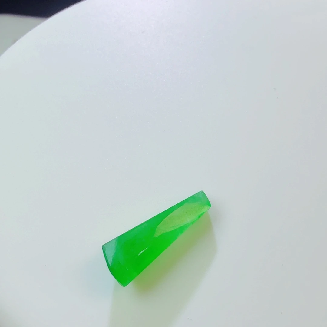 翡翠裸石冰阳绿随行