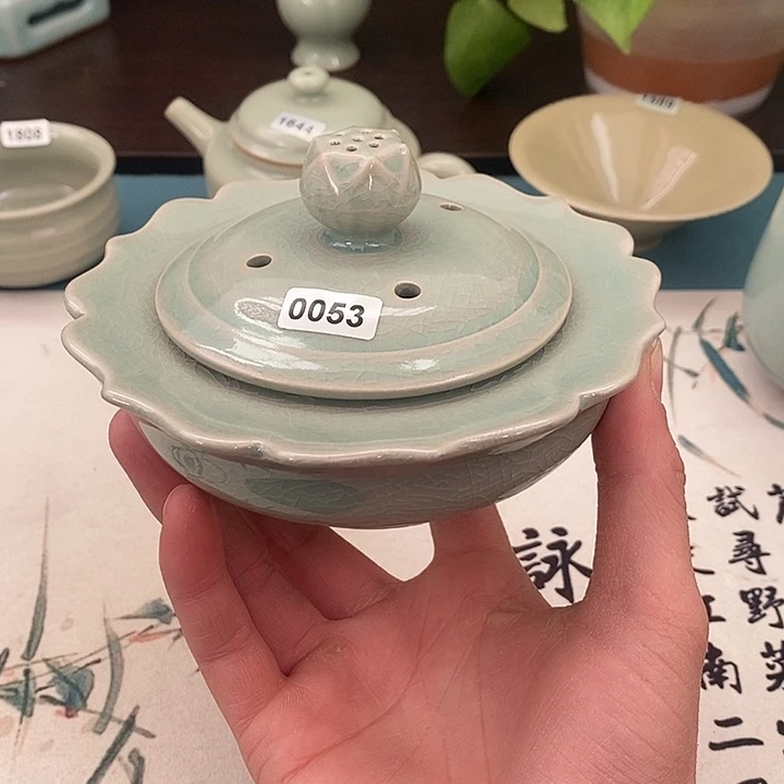 汝瓷0053微微瑕熏香炉……