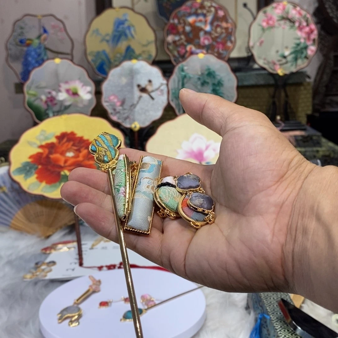 刺绣J****⁰手工艺品头饰