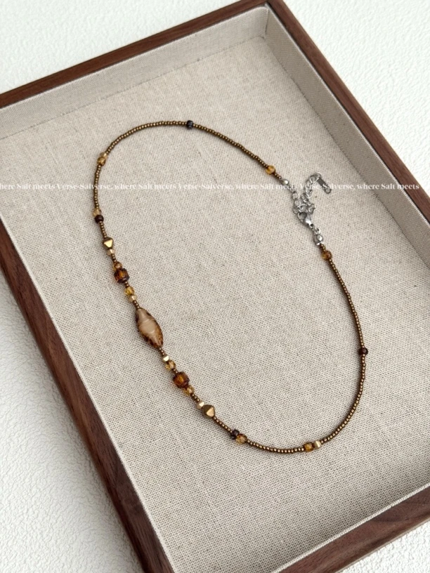 原创手作秋冬氛围质感棕色捷克珠项链
