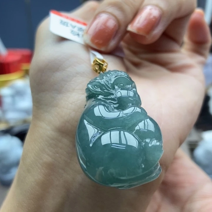 翡翠18K金镶嵌颈饰吊坠22