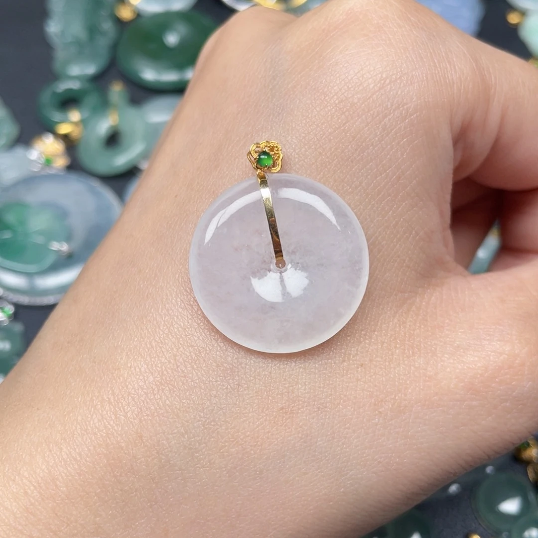 翡翠颈饰18K金镶嵌翡翠