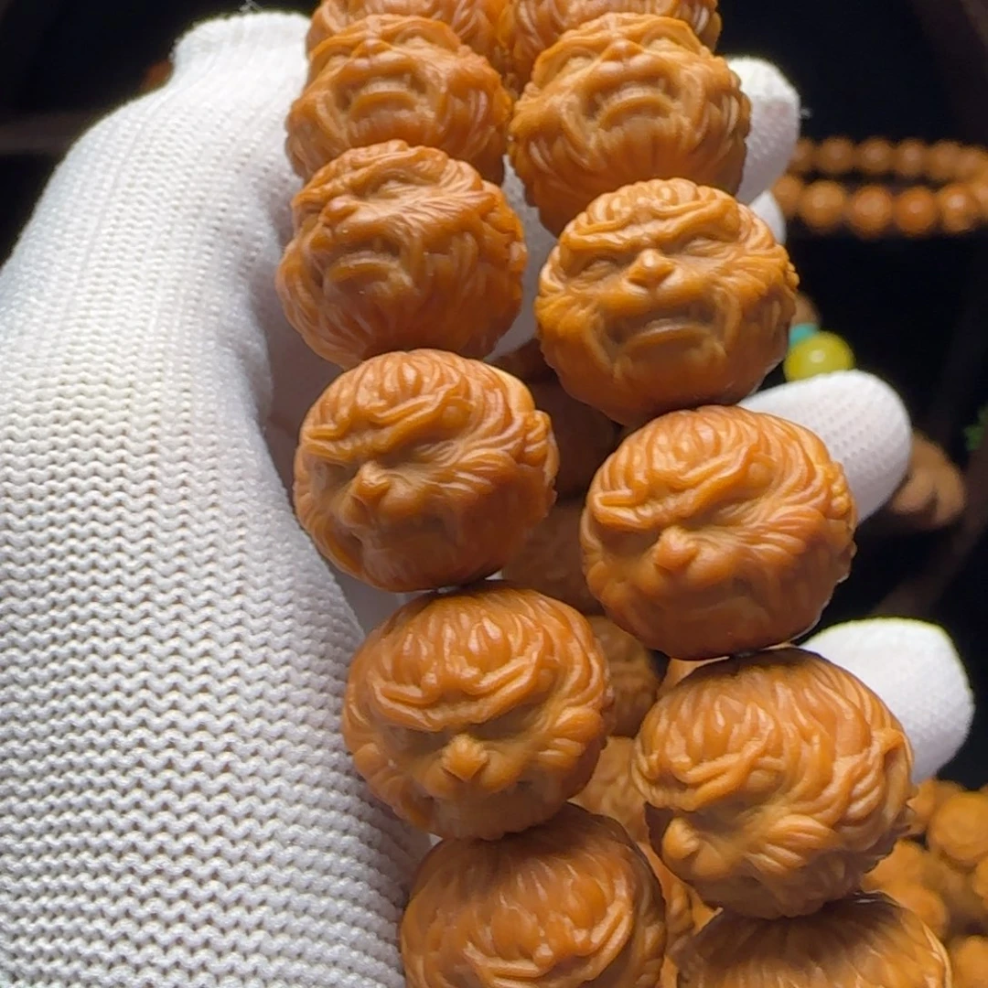 楊***斌吊坠猴头核桃猴头