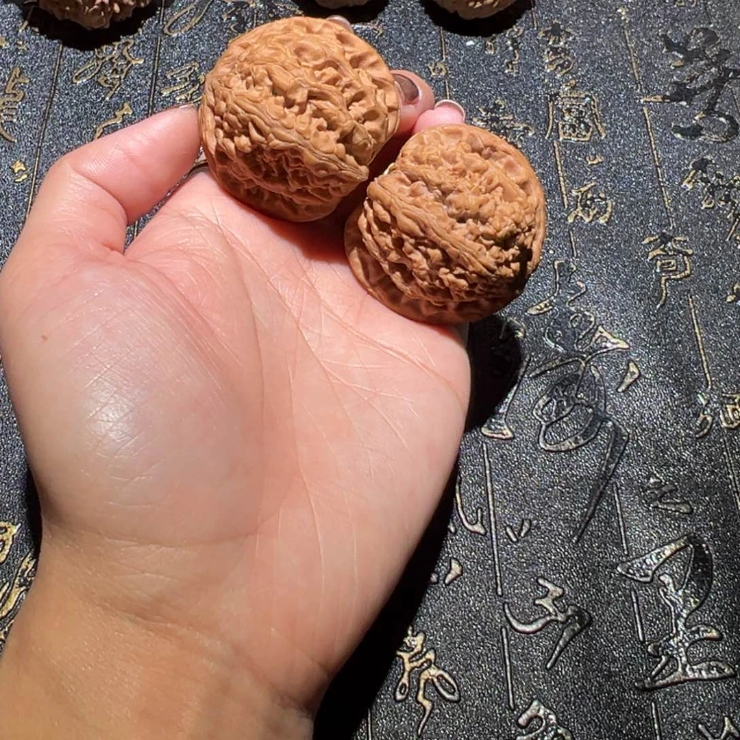 文玩核桃吊坠国核39.5手把件180