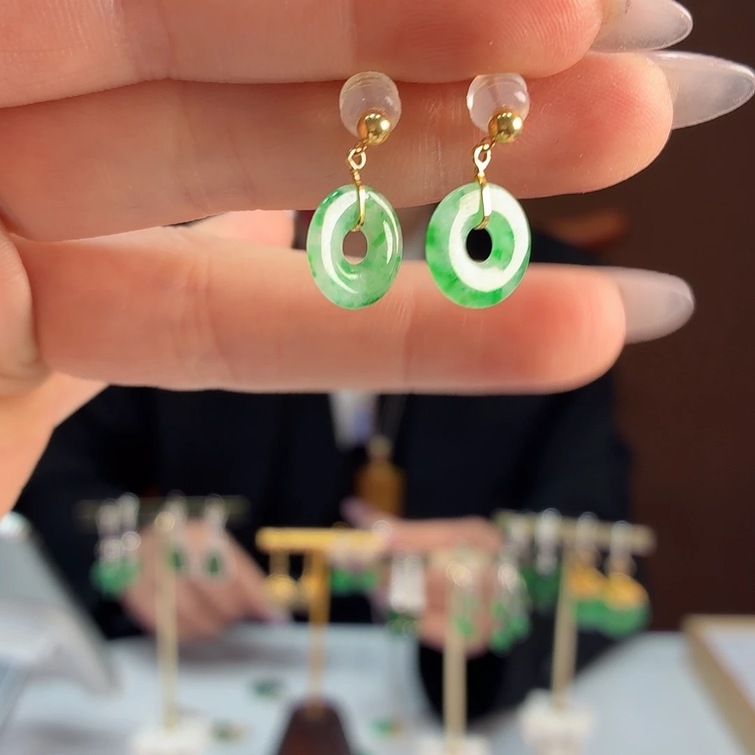 L****翡翠18K金镶嵌耳饰