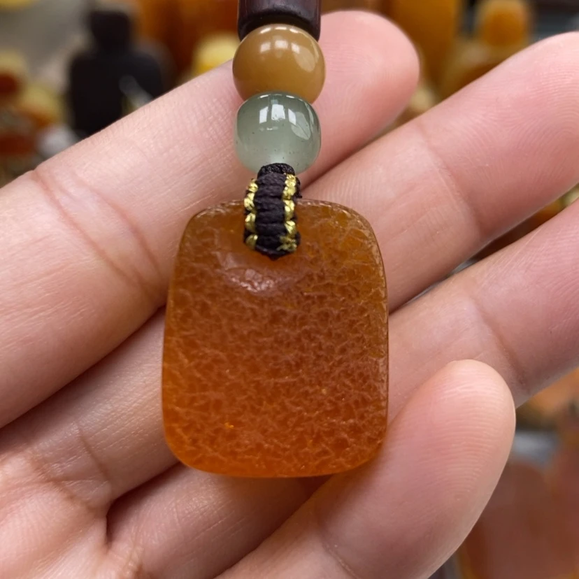 【闪购商品】琥珀颈饰未镶嵌