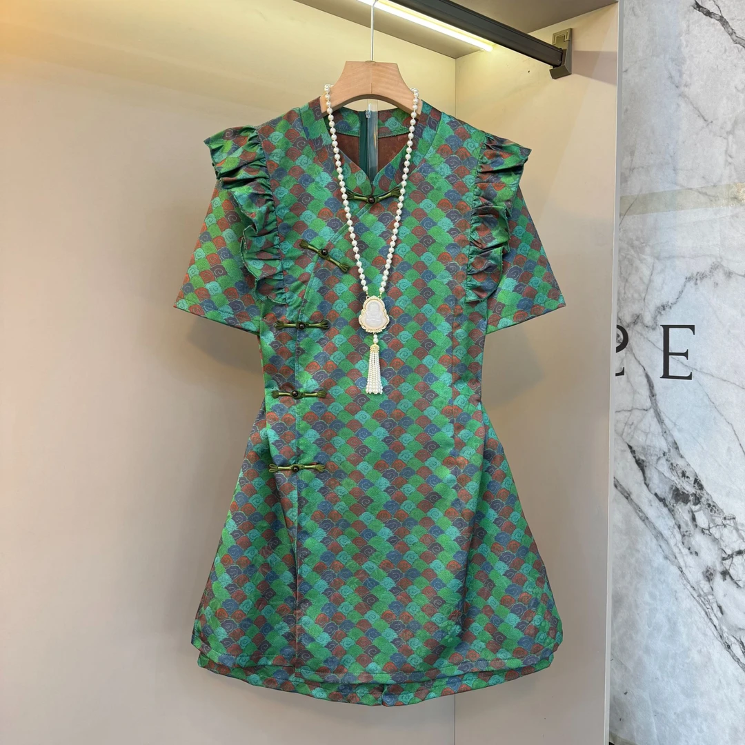 大码女装新中式盘扣国风清新靓丽立领提花拼接花边上衣+短裤套装