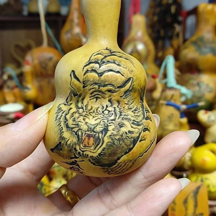 闲****O老虎老虎老虎老虎