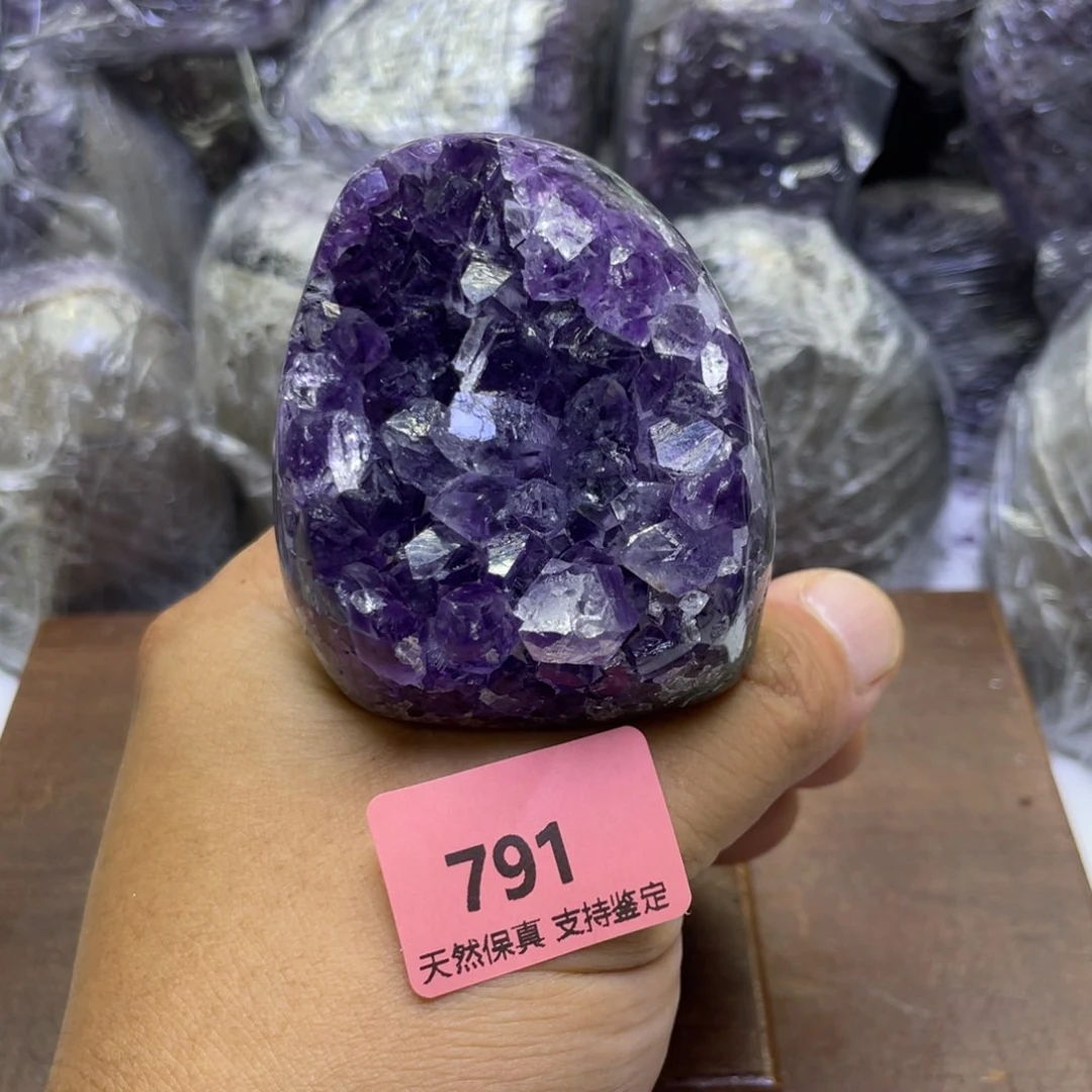 未镶嵌水晶大型摆件（非配饰）