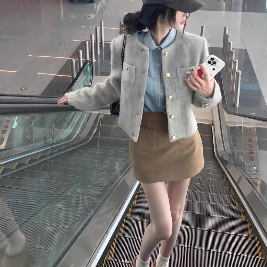 三件套女2025春季新款气质小香风穿搭短款毛呢外套衬衫半身裙套装