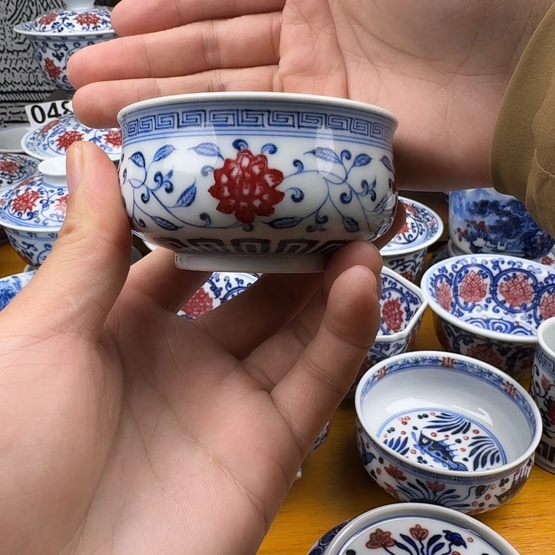 当代釉里红卢氏杯