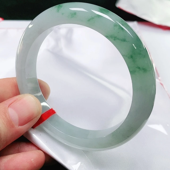 翡翠手镯（圆镯）未镶嵌翡翠手镯未镶嵌