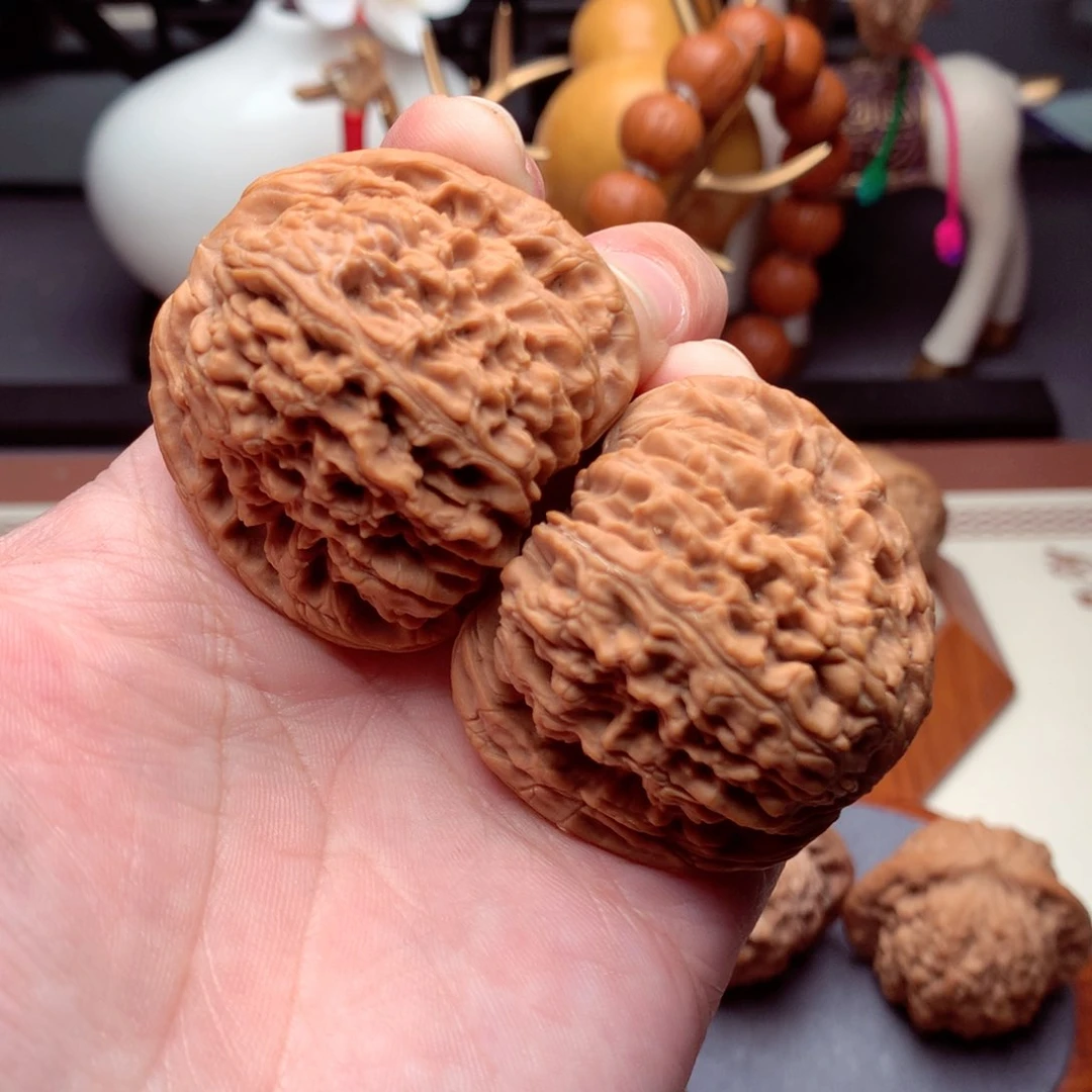 文玩核桃把件Z**_南疆石全品  1号