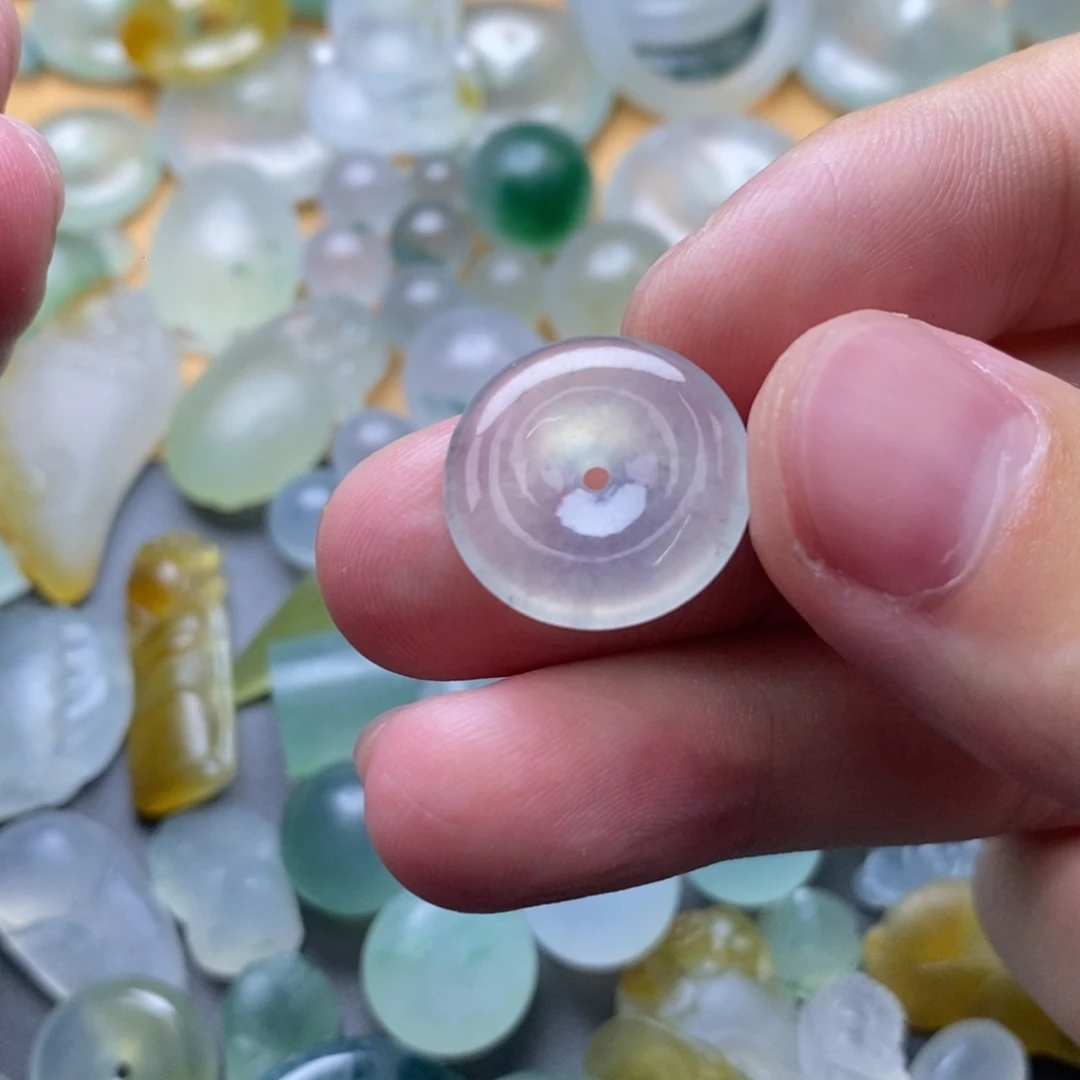 定制翡翠未镶嵌虫*?挂件