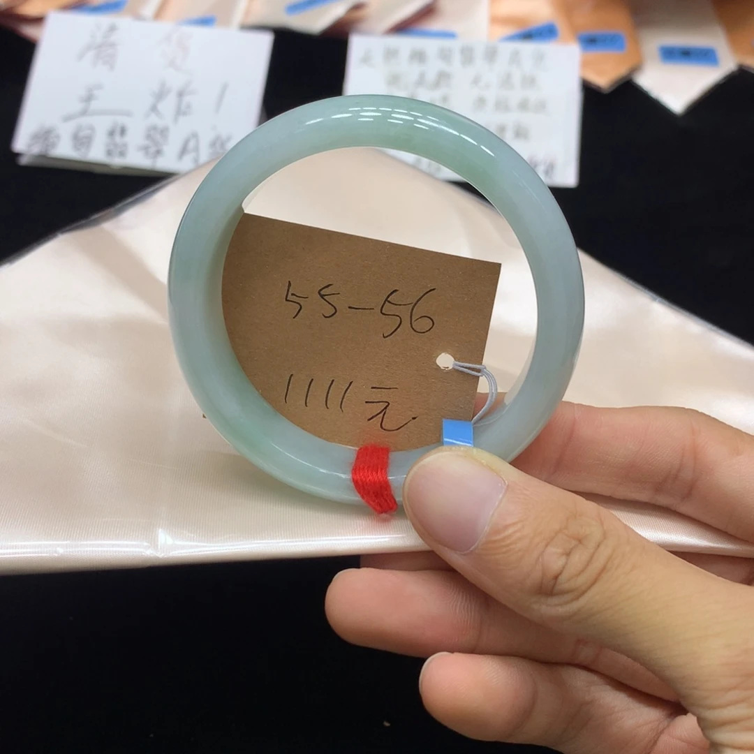 翡翠未镶嵌手镯手镯