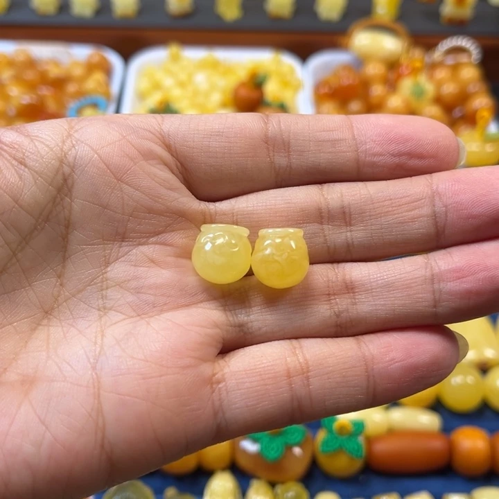 琥珀未镶嵌裸石小蜜罐两个漏