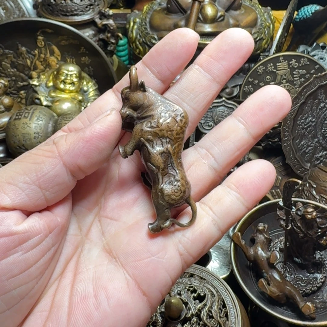 铜器摆件收收藏藏